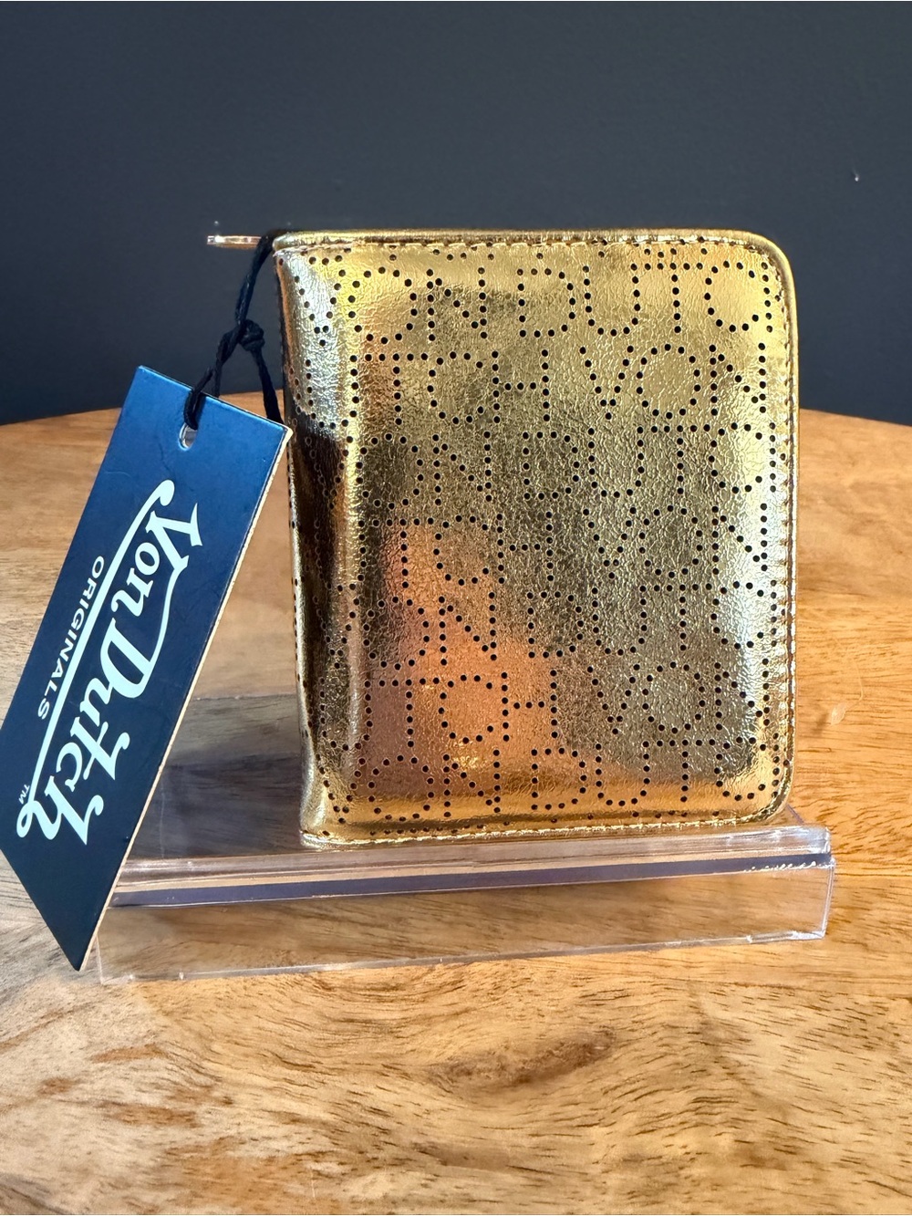 Von Dutch Women’s
Metallic Gold Perforated Zip Wallet